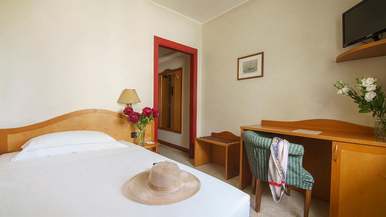 Hotel Villa Zoia Boltiere Extérieur photo